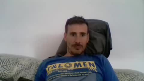 Snapshot of iyoperro chatting on 10.25.25 Casandro online show from 10.25.25