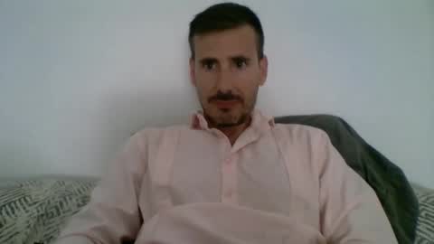 Snapshot of iyoperro chatting on 10.27.25 Casandro online show from 10.27.25