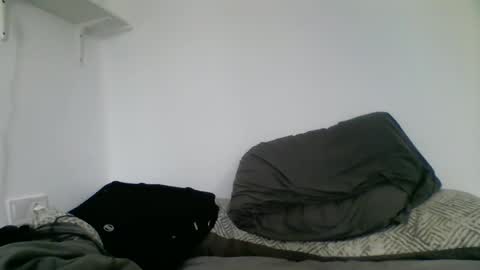 Snapshot of iyoperro chatting on 10.30.25 Casandro online show from 10.30.25