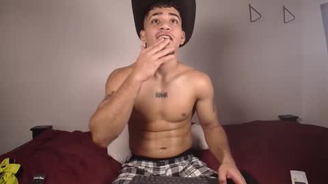 izaack online show from 09.21.25