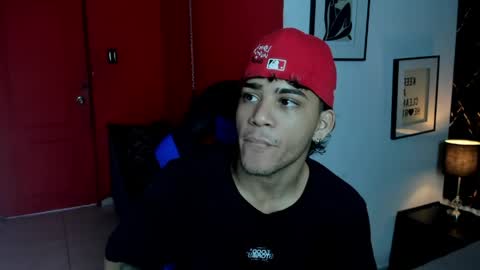 Snapshot of izaak_taylor7 chatting on 04.30.26 izaack online show from 04.30.26