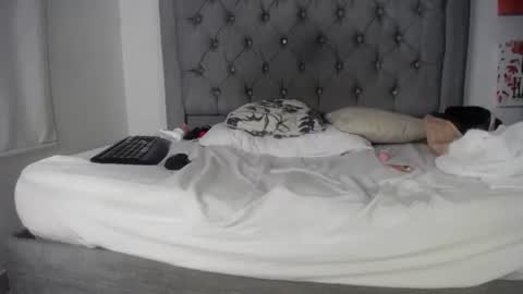 Izabella online show from 03.01.25