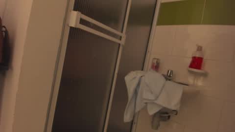 Iza online show from 01.18.25