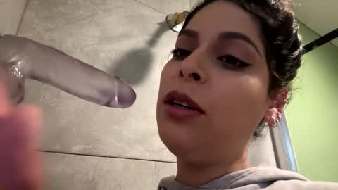 Snapshot of izcah_g chatting on 01.31.25 Izcah online show from 01.31.25