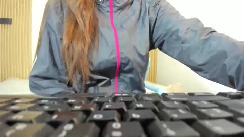 izelevans online show from 02.07.26