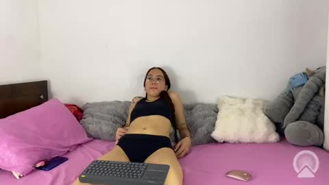 izhiss online show from 09.16.25