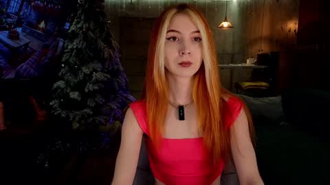 Snapshot of izi_fox chatting on 12.15.24 izi online show from 12.15.24