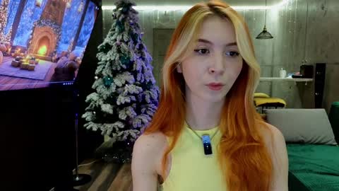 Snapshot of izi_fox chatting on 12.19.24 izi online show from 12.19.24