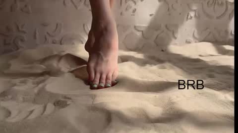 Snapshot of izi_fox chatting on 02.09.25 izi online show from 02.09.25