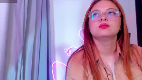 hot izys online show from 02.16.25