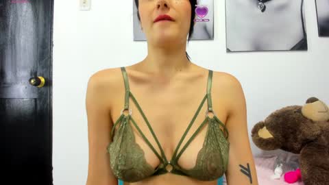 Izzy online show from 12.02.24