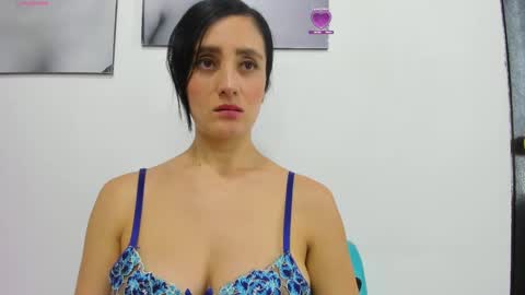 Izzy online show from 12.04.24