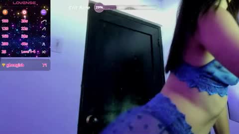 Izzy online show from 10.04.25