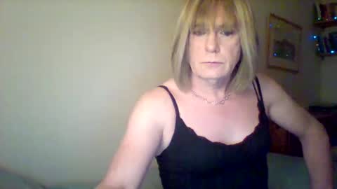 izzy_mchoney online show from 12.29.24