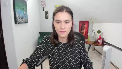 Izzy online show from 09.17.25