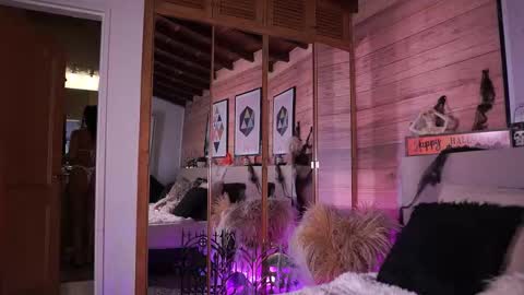 izzywild1 online show from 10.27.25