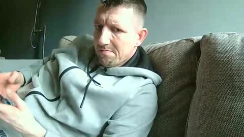 Snapshot of j281133 chatting on 03.07.25 Big 8 online show from 03.07.25