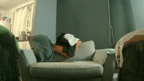 Snapshot of j281133 chatting on 03.09.25 Big 8 online show from 03.09.25