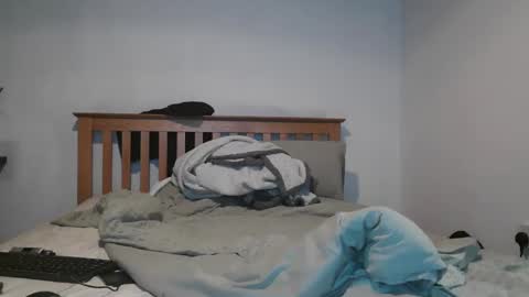 Snapshot of j281133 chatting on 10.18.25 Big 8 online show from 10.18.25