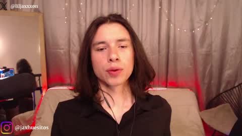 Snapshot of j_a_x_x_x_o_n chatting on 05.19.26 Hey im Jaxxxon check my info online show from 05.19.26