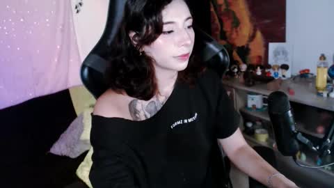 jade 18  online show from 02.23.26