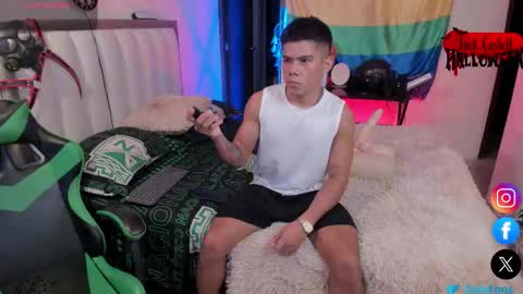 Snapshot of jack_castell chatting on 09.21.25 JACK CASTELL online show from 09.21.25