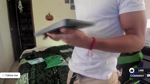 Snapshot of jack_castell chatting on 10.04.25 JACK CASTELL online show from 10.04.25