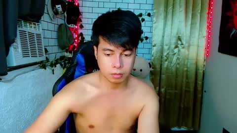 Snapshot of jack_collins69 chatting on 11.27.25 JACK online show from 11.27.25