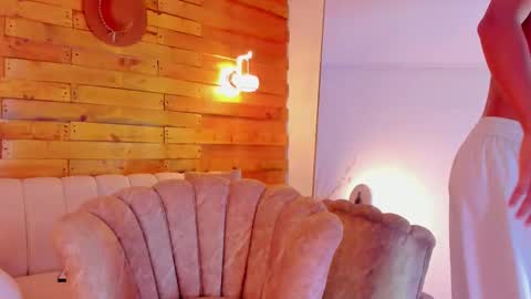 Snapshot of jack_hernnadez chatting on 10.26.25 Jack online show from 10.26.25