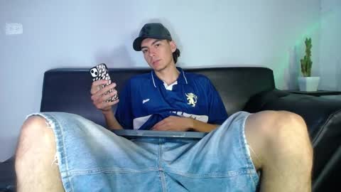 INDEPENDENT MODEL online show from 12.20.24