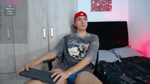 INDEPENDENT MODEL online show from 01.26.25