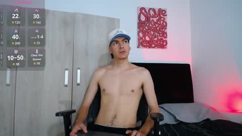 INDEPENDENT MODEL online show from 01.27.25