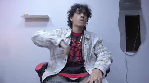 Snapshot of jackestaylor chatting on 10.11.25 Jackes Taylor online show from 10.11.25