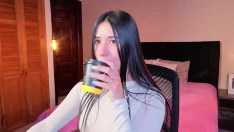 jackiie_ online show from 06.01.26