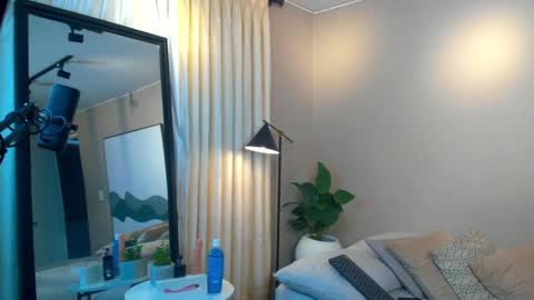 Jackson Bell online show from 01.04.25