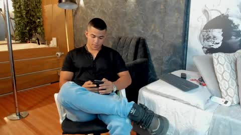 Jackson Bell online show from 01.27.25