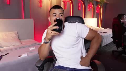 Jackson Bell online show from 09.30.25