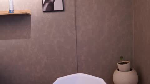 Jackson Bell online show from 04.04.26