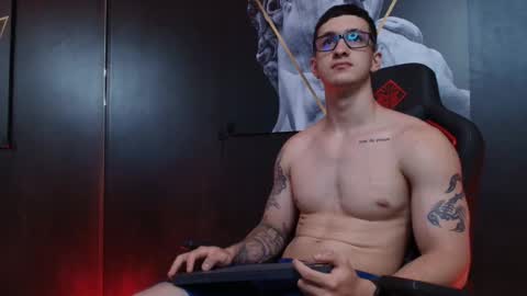 Snapshot of jacksonolsenn chatting on 09.25.25 Jackson Olsen online show from 09.25.25