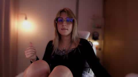 Snapshot of jacky_croft chatting on 06.22.26 Linda Sofia help me get to 100 thumbs up online show from 06.22.26