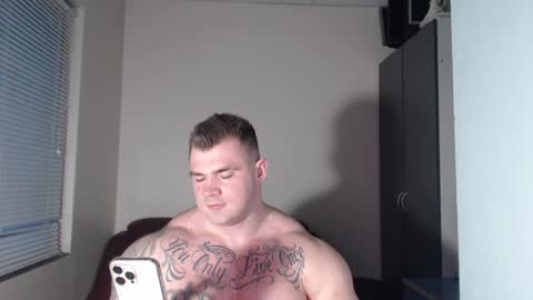 Snapshot of jackyhuge chatting on 01.10.25 Jacky online show from 01.10.25