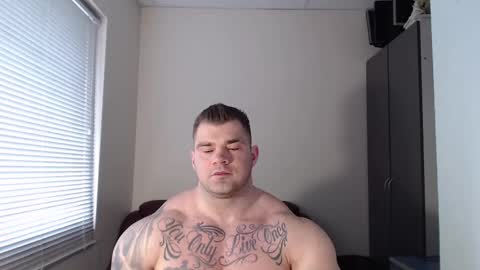 Snapshot of jackyhuge chatting on 03.08.25 Jacky online show from 03.08.25