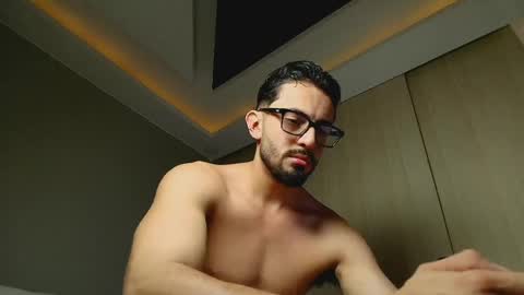 jacob__adams online show from 04.05.26