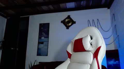 Michael Caicedo online show from 03.08.25