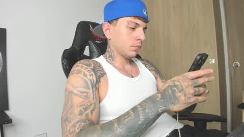 Snapshot of jacobb116 chatting on 09.29.25 jacobb116 online show from 09.29.25