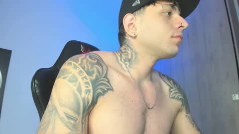 Snapshot of jacobb116 chatting on 10.08.25 jacobb116 online show from 10.08.25