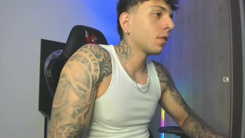 Snapshot of jacobb116 chatting on 10.22.25 jacobb116 online show from 10.22.25