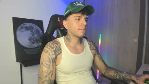 Snapshot of jacobb116 chatting on 10.25.25 jacobb116 online show from 10.25.25