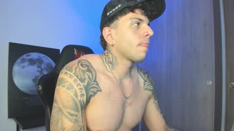 Snapshot of jacobb116 chatting on 10.31.25 jacobb116 online show from 10.31.25