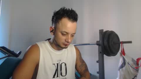 Snapshot of jacobjamess chatting on 01.11.25 jacobjamess online show from 01.11.25